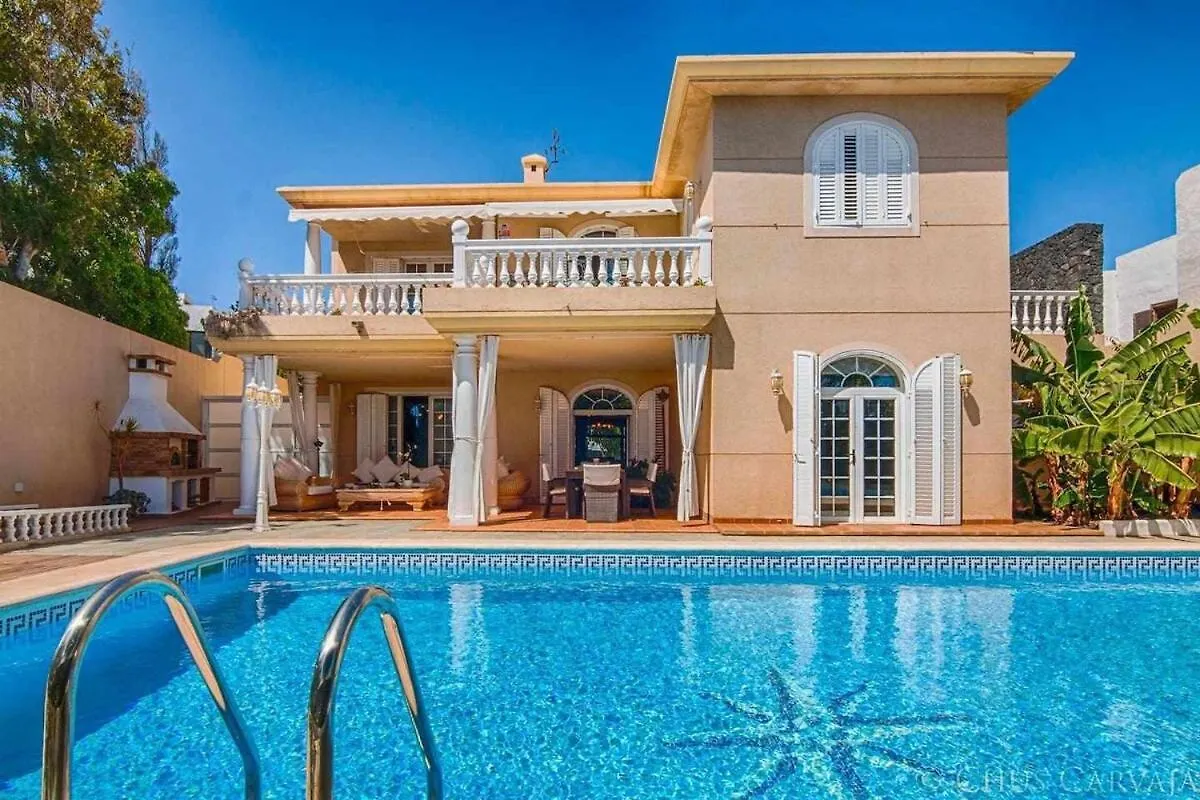 Villa La Concha Beachfront Heated Pool Playa Honda  Apartment