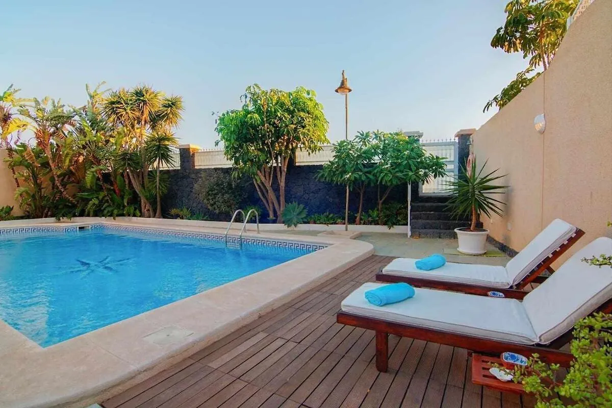 Villa La Concha Beachfront Heated Pool Playa Honda