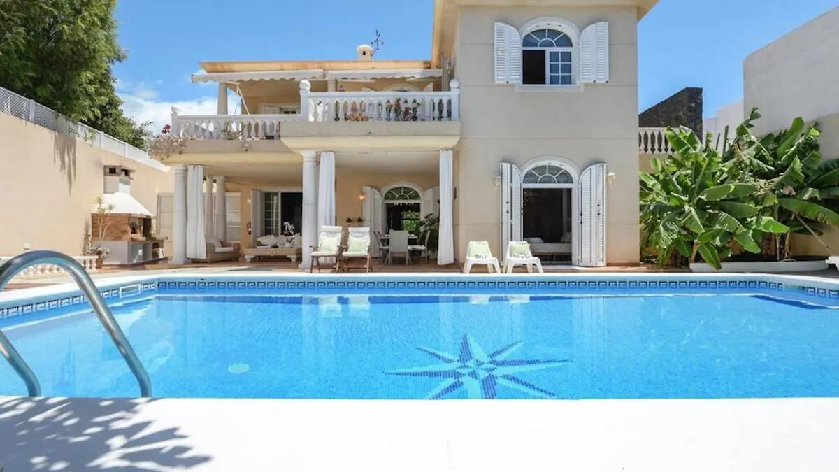 Villa La Concha Beachfront Heated Pool Playa Honda  Apartment