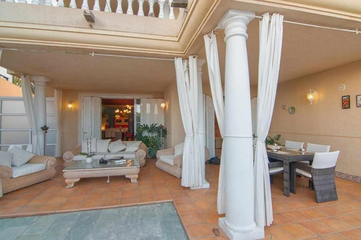Villa La Concha Beachfront Heated Pool Playa Honda  Playa Honda (Lanzarote)